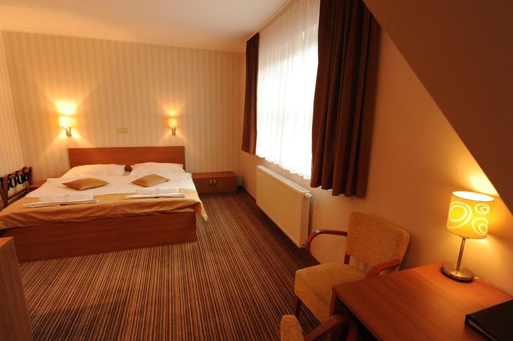 Hotel Encian Rajecké Teplice Εξωτερικό φωτογραφία