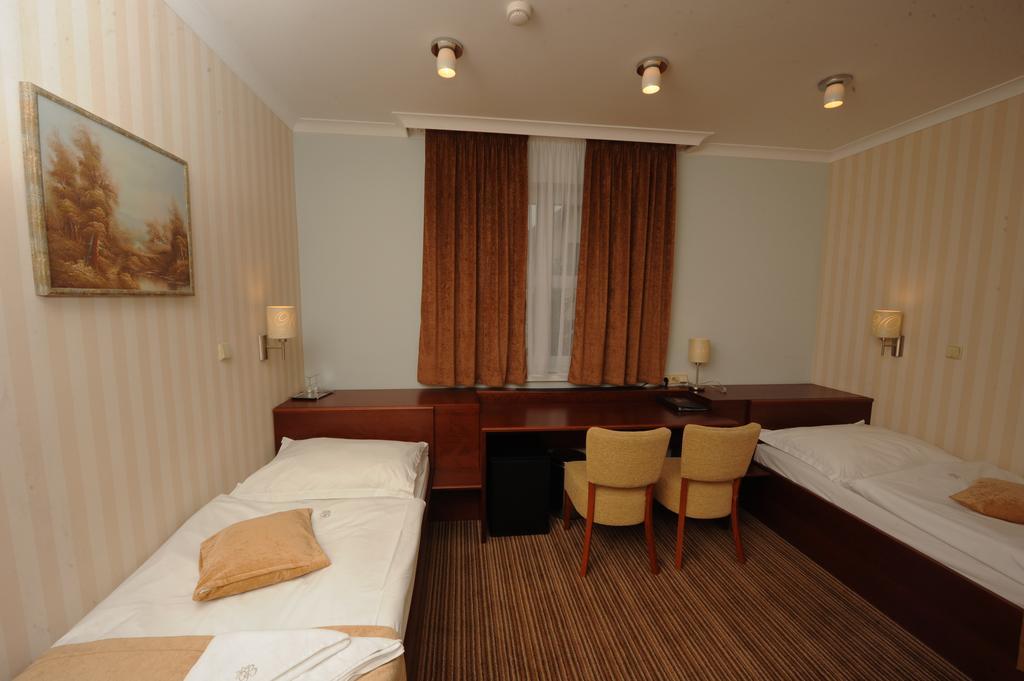 Hotel Encian Rajecké Teplice Εξωτερικό φωτογραφία